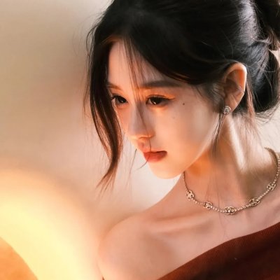 吞噬太阳的女子